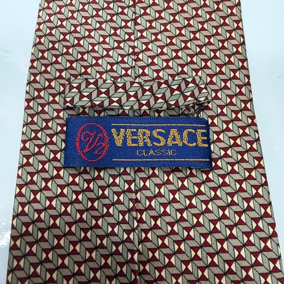Versace Classic V2 Silk Tie Vintage Geometric Medusa Logo Gold Red - Picture 4 of 8
